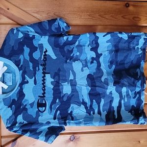 Champion camo t-shirt